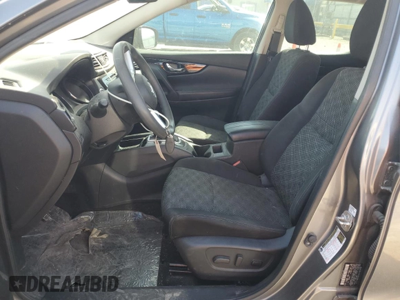 2020 Nissan Rogue SV z VIN JN1BJ1CV4LW252146, wystawiony jako Copart lot #48693745 z przebiegiem 67 427 mil mil oraz Szkoda całkowita • Salvage title. Historia ofert i sprzedaży dostępna na DreamBid. Obrazek 7.