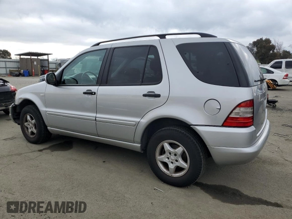 2000 Mercedes-Benz M 320/430/500 z VIN 4JGAB54E8YA191024, wystawiony jako Copart lot #42851745 z przebiegiem 85 059 mil mil oraz Czysty tytuł • Clean title. Historia ofert i sprzedaży dostępna na DreamBid. Obrazek 2.