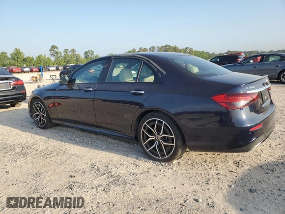 2021 Mercedes-Benz E 350 z VIN W1KZF8DB0MA960781, wystawiony jako Copart lot #55666175 z przebiegiem Nie podano mil oraz Nie do naprawy • Non repairable. Historia ofert i sprzedaży dostępna na DreamBid. Obrazek 2.