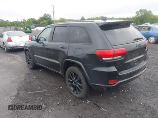 2019 Jeep Grand Cherokee Upland z VIN 1C4RJFAG5KC546426, wystawiony jako IAAI lot #42356098 z przebiegiem 101 480 mil mil oraz . Historia ofert i sprzedaży dostępna na DreamBid. Obrazek 3.