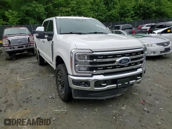 2024 Ford F-350 XL with VIN 1FT8W3BM2REE22287, listed as a Copart auction lot 58079025 with 11,384 mi miles and Salvage title. Bid and sale history available at DreamBid. Image 13.