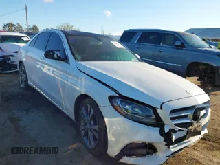 2015 Mercedes-Benz C-Class C 300 Luxury with VIN 55SWF4KB4FU021506, listed as a IAAI auction lot 41808356 with 97,258 mi miles. Bid and sale history available at carsss.com. Image 1.