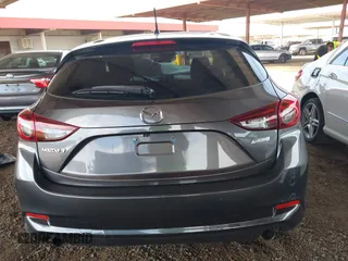 2018 Mazda 3 Sport with VIN 3MZBN1K73JM273472, listed as a IAAI auction lot 41901038 with 99,527 mi miles and . Bid and sale history available at DreamBid. Image 15.