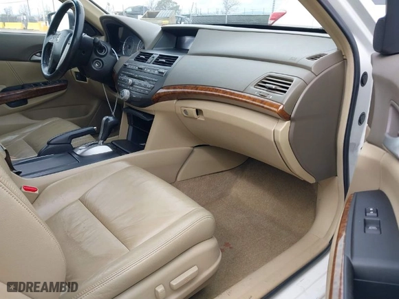 2009 Honda Accord Sdn EX-L with VIN 1HGCP36879A030922, listed as a IAAI auction lot 41663584 with 234070 miles. Bid and sale history available at carsss.com. Image 5.