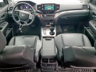 2021 Honda Pilot Special Edition with VIN 5FNYF5H25MB047648, listed as a Copart auction lot 49477835 with 31,900 mi miles and Salvage Title. Bid and sale history available at DreamBid. Image 8.
