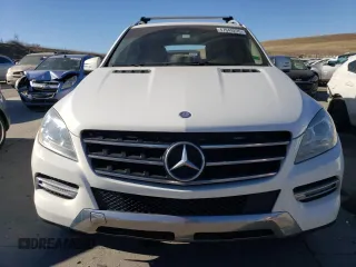 2014 Mercedes-Benz M 350 z VIN 4JGDA5JB2EA316976, wystawiony jako Copart lot #47049235 z przebiegiem 124 303 mil mil oraz Szkoda całkowita • Salvage title. Historia ofert i sprzedaży dostępna na DreamBid. Obrazek 5.