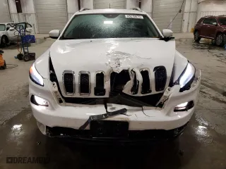 2016 Jeep Cherokee Altitude with VIN 1C4PJMCS3GW205254, listed as a Copart auction lot 43279015 with 98,350 mi miles and Salvage Title. Bid and sale history available at carsss.com. Image 5.