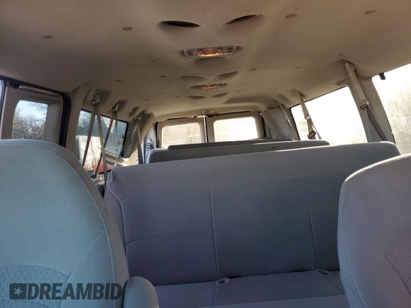 2007 Ford Econoline Passenger XL z VIN 1FBSS31L67DA55234, wystawiony jako Copart lot #75065124 z przebiegiem 47 431 mil mil oraz Szkoda całkowita • Salvage title. Historia ofert i sprzedaży dostępna na DreamBid. Obrazek 10.