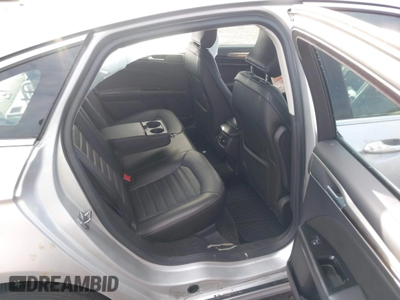 2016 Ford Fusion SE with VIN 3FA6P0T93GR209930, listed as a IAAI auction lot 41739329 with 115,885 mi miles. Bid and sale history available at carsss.com. Image 8.