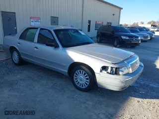 2007 Mercury Grand Marquis LS with VIN 2MEFM75V87X628541, listed as a IAAI auction lot 41051994 with 183,363 mi miles. Bid and sale history available at carsss.com. Image 1.