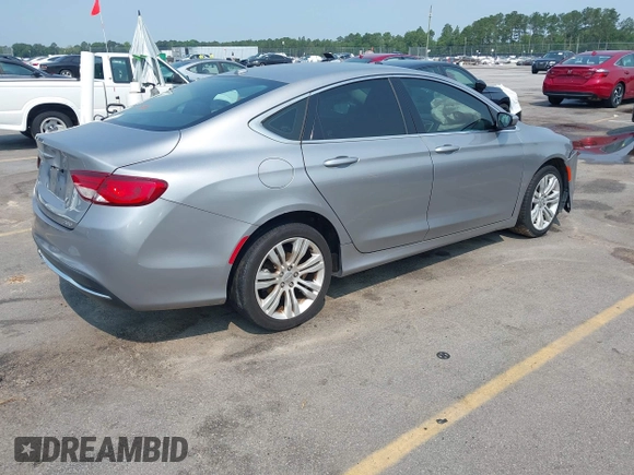 2015 Chrysler 200 Limited z VIN 1C3CCCAB5FN545827, wystawiony jako IAAI lot #42370385 z przebiegiem 134 318 mil mil oraz . Historia ofert i sprzedaży dostępna na DreamBid. Obrazek 4.