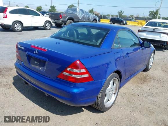 2001 Mercedes-Benz SLK 230/320 with VIN WDBKK65F11F189774, listed as a IAAI auction lot 42443314 with 228,078 mi miles and . Bid and sale history available at DreamBid. Image 4.