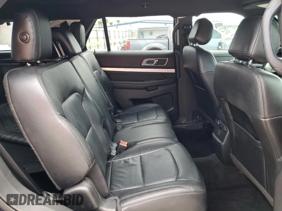 2017 Ford Explorer XLT с VIN 1FM5K7D83HGA41178, выставлен на аукционе Copart как лот 62135035 с пробегом Не указан миль и Списание • Salvage title. История ставок и продаж доступна на DreamBid. Изображение 11.