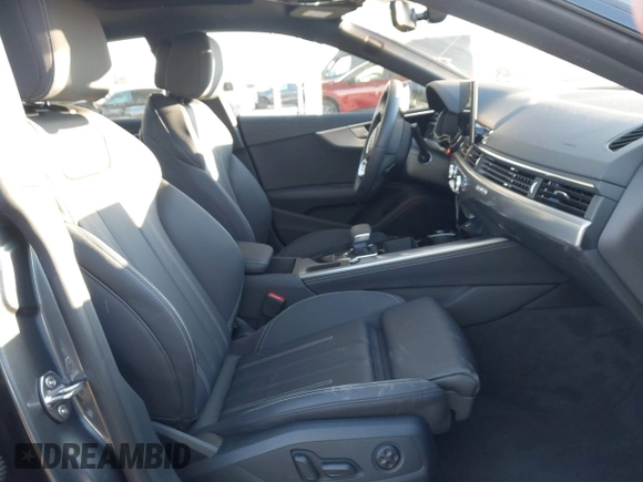 2024 Audi A5 Sportback S line Premium Plus z VIN WAUFACF53RA072231, wystawiony jako IAAI lot #41291343 z przebiegiem 2 089 mil mil oraz . Historia ofert i sprzedaży dostępna na DreamBid. Obrazek 5.