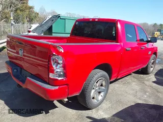 2015 Ram 1500 Express z VIN 1C6RR6KG0FS722793, wystawiony jako IAAI lot #41884599 z przebiegiem 216 442 mil mil oraz . Historia ofert i sprzedaży dostępna na DreamBid. Obrazek 4.