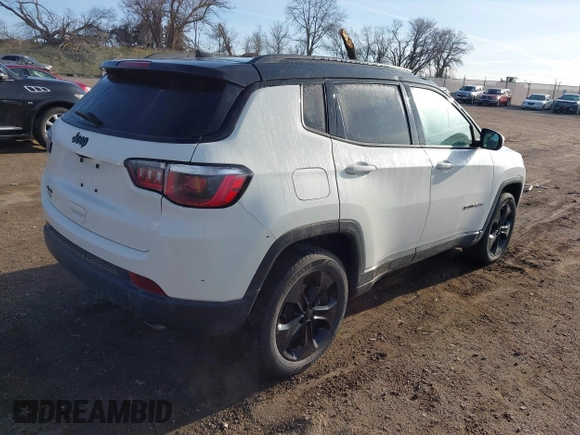 2019 Jeep Compass Altitude z VIN 3C4NJDBB0KT629952, wystawiony jako IAAI lot #41913931 z przebiegiem 78 054 mil mil oraz . Historia ofert i sprzedaży dostępna na DreamBid. Obrazek 4.