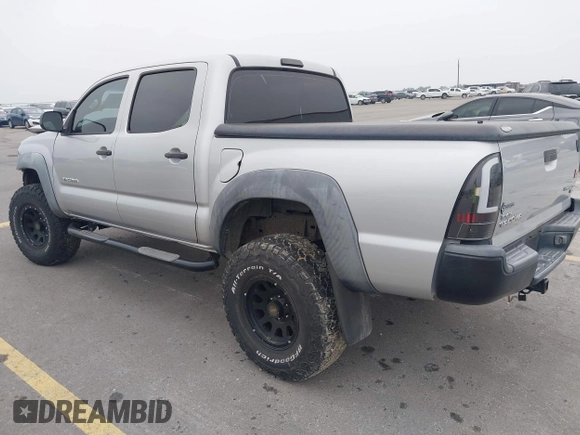 2006 Toyota Tacoma PreRunner z VIN 3TMJU62NX6M018693, wystawiony jako IAAI lot #42184797 z przebiegiem 193 953 mil mil oraz . Historia ofert i sprzedaży dostępna na DreamBid. Obrazek 3.