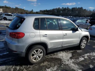 2014 Volkswagen Tiguan SE z VIN WVGAV3AX9EW563907, wystawiony jako Copart lot #45157495 z przebiegiem 100 174 mil mil oraz Szkoda całkowita • Salvage title. Historia ofert i sprzedaży dostępna na DreamBid. Obrazek 3.