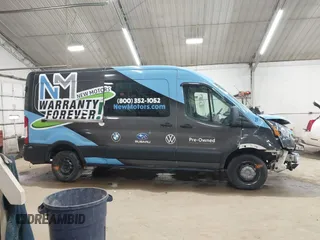 2019 Ford Transit z VIN 1FTYR2CM0KKB66383, wystawiony jako IAAI lot #42098606 z przebiegiem 325 657 mil mil oraz . Historia ofert i sprzedaży dostępna na DreamBid. Obrazek 13.