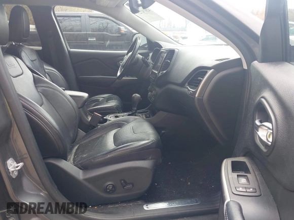 2020 Jeep Cherokee Limited с VIN 1C4PJLDB9LD529985, выставлен на аукционе IAAI как лот 42074723 с пробегом 93 765 миль миль и . История ставок и продаж доступна на DreamBid. Изображение 5.