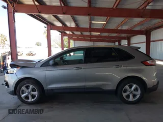 2020 Ford Edge SE z VIN 2FMPK3G97LBA60726, wystawiony jako IAAI lot #41996884 z przebiegiem 62 817 mil mil oraz . Historia ofert i sprzedaży dostępna na DreamBid. Obrazek 14.