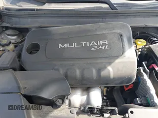2015 Jeep Cherokee Latitude with VIN 1C4PJMCBXFW639671, listed as a IAAI auction lot 42132976 with 88,931 mi miles. Bid and sale history available at carsss.com. Image 10.