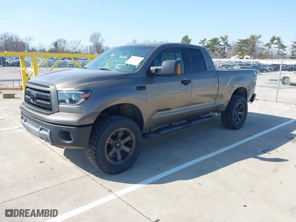 2010 Toyota Tundra 4WD Truck with VIN 5TFUY5F14AX140360, listed as a IAAI auction lot 41790725 with 160,447 mi miles. Bid and sale history available at carsss.com. Image 17.