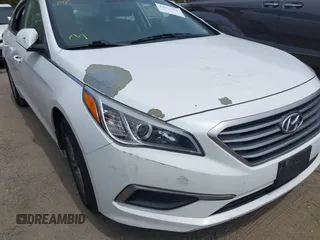 2017 Hyundai Sonata 2.4L z VIN 5NPE24AF8HH552970, wystawiony jako IAAI lot #42075452 z przebiegiem 116 714 mil mil oraz . Historia ofert i sprzedaży dostępna na DreamBid. Obrazek 6.