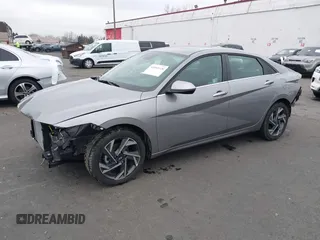 2024 Hyundai Elantra SEL z VIN KMHLS4DG1RU843180, wystawiony jako IAAI lot #41461928 z przebiegiem 514 mil mil oraz . Historia ofert i sprzedaży dostępna na DreamBid. Obrazek 18.