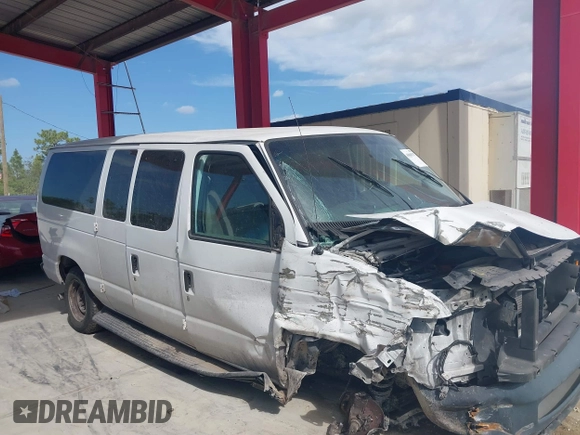 2014 Ford Econoline Passenger XL with VIN 1FBNE3BL5EDB11826, listed as a IAAI auction lot 40860317 with 216,900 mi miles. Bid and sale history available at carsss.com. Image 13.