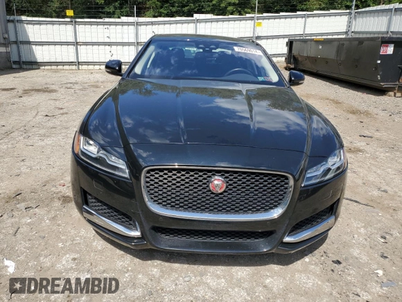 2017 Jaguar XF 35t Prestige with VIN SAJBK4BV5HCY26289, listed as a Copart auction lot 70569014 with 47,194 mi miles and Salvage Title. Bid and sale history available at carsss.com. Image 5.
