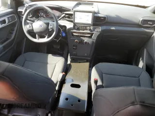 2025 Ford Explorer with VIN 1FM5K8AC8SGA31834, listed as a Copart auction lot 55948345 with 56 mi miles and Salvage title. Bid and sale history available at DreamBid. Image 8.