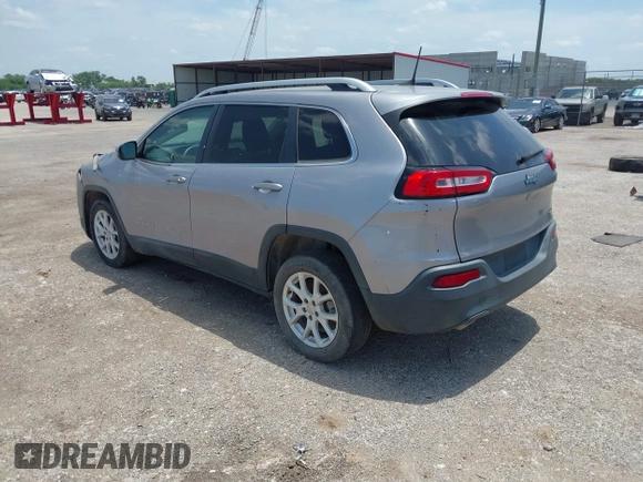 2018 Jeep Cherokee Latitude z VIN 1C4PJLCB2JD596149, wystawiony jako IAAI lot #42454131 z przebiegiem 86 393 mil mil oraz . Historia ofert i sprzedaży dostępna na DreamBid. Obrazek 3.