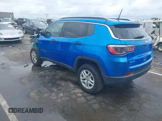 2021 Jeep Compass Freedom with VIN 3C4NJDAB3MT591461, listed as a IAAI auction lot 41925228 with 61,426 mi miles and . Bid and sale history available at carsss.com. Image 3.