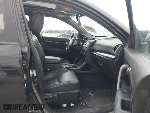 2011 Kia Sorento EX with VIN 5XYKUDA28BG064286, listed as a IAAI auction lot 41781709 with 288,395 mi miles. Bid and sale history available at carsss.com. Image 5.