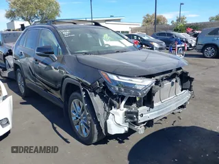 2023 Toyota RAV4 XLE Premium с VIN JTMA1RFVXPD097364, выставлен на аукционе IAAI как лот 42650292 с пробегом 24 835 миль миль и . История ставок и продаж доступна на DreamBid. Изображение 1.