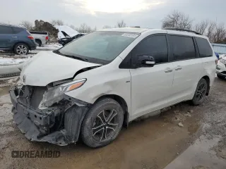 2017 Toyota Sienna XLE with VIN 5TDDZ3DC4HS151882, listed as a Copart auction lot 83256164 with 274,329 mi miles and Salvage Title. Bid and sale history available at DreamBid. Image 1.
