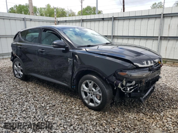 2024 Dodge Hornet R/T с VIN ZACPDFCW7R3A28835, выставлен на аукционе Copart как лот 55566995 с пробегом 28 681 миль миль и На запчасти • Non repairable. История ставок и продаж доступна на DreamBid. Изображение 4.