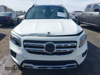 2020 Mercedes-Benz GLB 250 z VIN WDC4M4GB0LW010866, wystawiony jako IAAI lot #41720732 z przebiegiem 6 515 mil mil oraz . Historia ofert i sprzedaży dostępna na DreamBid. Obrazek 12.