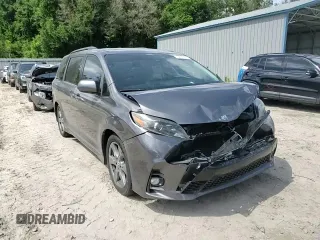 2018 Toyota Sienna SE with VIN 5TDXZ3DC5JS921882, listed as a Copart auction lot 62347815 with 136,472 mi miles and Salvage title. Bid and sale history available at DreamBid. Image 13.