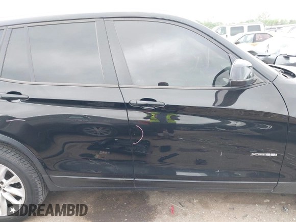 2017 BMW X3 xDrive28i z VIN 5UXWX9C32H0T16557, wystawiony jako IAAI lot #41934755 z przebiegiem 131 559 mil mil oraz . Historia ofert i sprzedaży dostępna na DreamBid. Obrazek 13.
