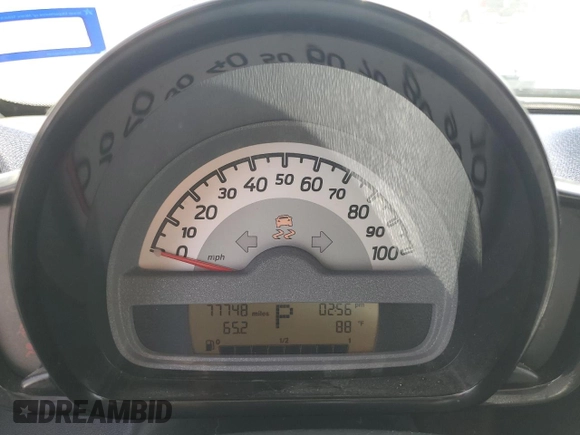 2015 Smart fortwo Passion с VIN WMEEJ3BA6FK807938, выставлен на аукционе Copart как лот 53860475 с пробегом 77 748 миль миль и Списание • Salvage title. История ставок и продаж доступна на DreamBid. Изображение 9.