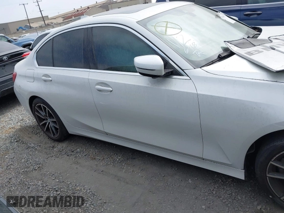 2019 BMW 3 Series 330i с VIN WBA5R1C56KFH28592, выставлен на аукционе IAAI как лот 42344438 с пробегом Не указан миль и . История ставок и продаж доступна на DreamBid. Изображение 13.