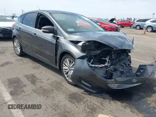 2018 Ford Focus Titanium с VIN 1FADP3N23JL241453, выставлен на аукционе IAAI как лот 42025190 с пробегом 90 174 миль миль и . История ставок и продаж доступна на DreamBid. Изображение 1.