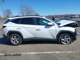 2024 Hyundai Tucson SEL with VIN KM8JBCDE6RU285231, listed as a IAAI auction lot 41757409 with 18,319 mi miles and . Bid and sale history available at carsss.com. Image 13.