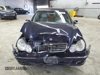 2006 Mercedes-Benz C 280 Luxury with VIN WDBRF92H16F752095, listed as a Copart auction lot 61414675 with 182,802 mi miles and Salvage title. Bid and sale history available at DreamBid. Image 5.