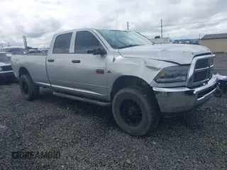 2012 Ram 2500 ST z VIN 3C6UD5HL0CG309234, wystawiony jako IAAI lot #41973976 z przebiegiem 229 972 mil mil oraz . Historia ofert i sprzedaży dostępna na DreamBid. Obrazek 1.