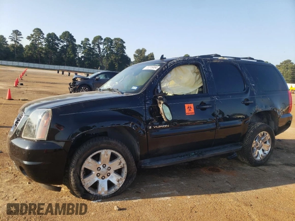 2008 GMC Yukon SLT w/4SB with VIN 1GKFC13088J114258, listed as a Copart auction lot 72215004 with 0 mi miles and Salvage Title. Bid and sale history available at carsss.com. Image 1.