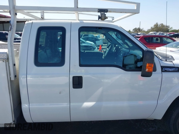 2015 Ford F-250 XL z VIN 1FD7X2A66FEC39519, wystawiony jako IAAI lot #41853743 z przebiegiem 232 244 mil mil oraz . Historia ofert i sprzedaży dostępna na DreamBid. Obrazek 13.