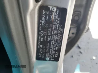 1998 Hyundai Accent z VIN KMHVF24N8WU500040, wystawiony jako Copart lot #52039755 z przebiegiem 103 631 mil mil oraz Szkody całkowita. Historia ofert i sprzedaży dostępna na DreamBid. Obrazek 12.